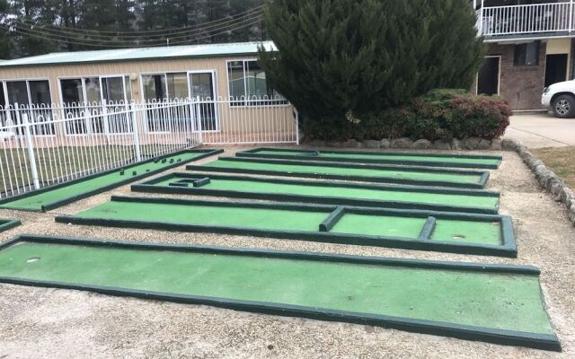 Cooba Holiday Motel