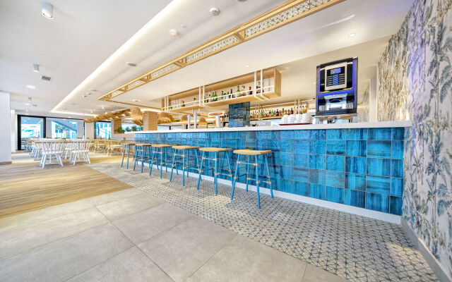 Broncemar Beach Suites Hotel