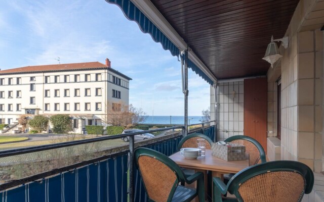 BAKIO BEACH II apartment by Aston Rentals