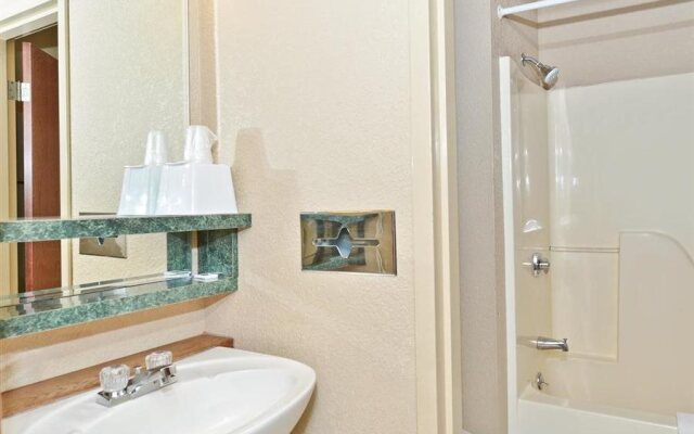 斯普林菲尔德I65战场美佳酒店(Americas Best Value Inn Springfield I65 Battlefield)