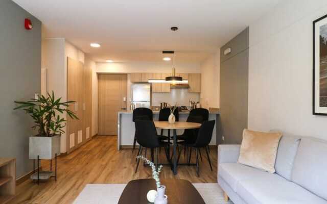 w Perfect 3BR With Balcony in Miraflores