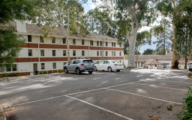 Linaker Art Deco Motel