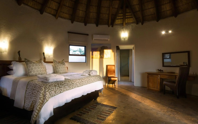 Mopane Bush Lodge