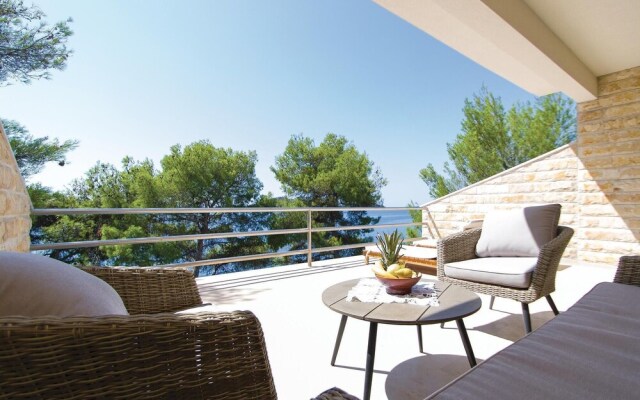 Stunning Home in Prizba With Wifi and 6 Bedrooms