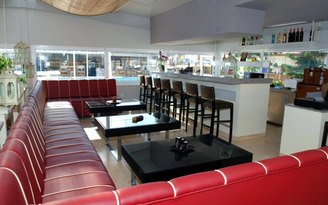 Sacallis Inn Beach Hotel