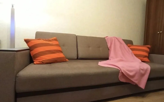 Диван и Чемодан на ул. Дуси Ковальчук, 185Б