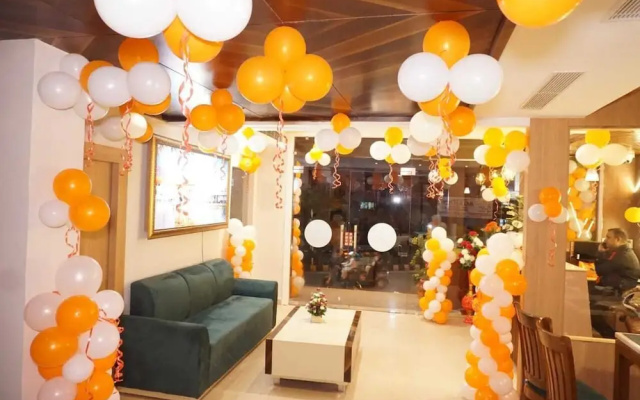Hotel Mayra Grand