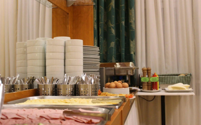 Gallery Hotel SIS