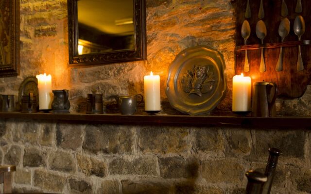 The George Inn & The Plaine