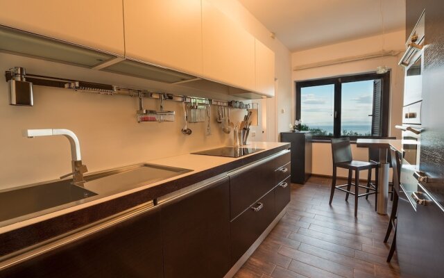Luxurious Villa With Sea View For Up To 8 Persons Located Near Opatija