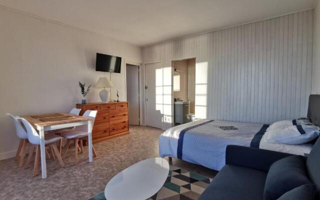 Grand Studio Face a la Mer