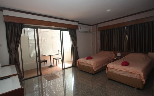 Chantorn Jomtien Guesthouse 1