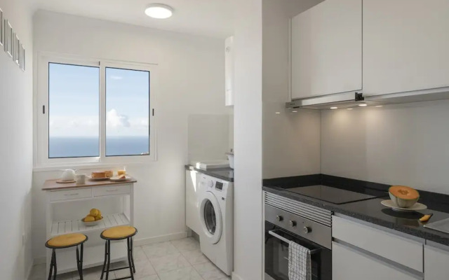 Apartment With Balcony and sea View - Garajau VI