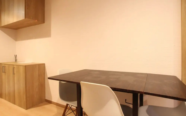 Shimanouchi Luxury Apartment