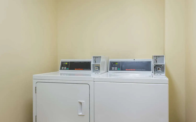 Best Western Parkside Inn