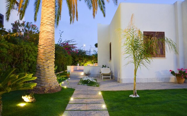 Almyra Suites