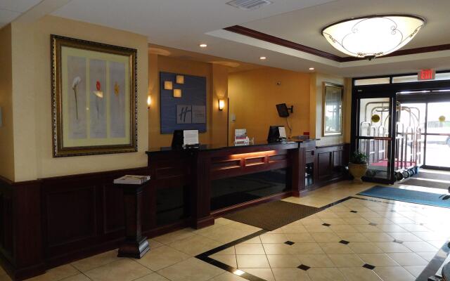 Holiday Inn Express & Suites Ponca City by IHG