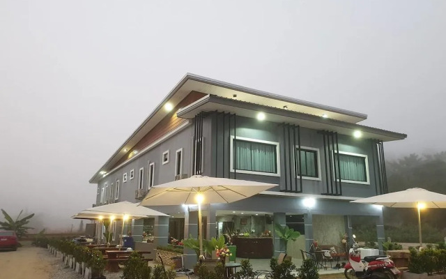 Ban Kaeng Resort
