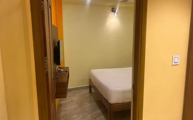 White Yellow Residency