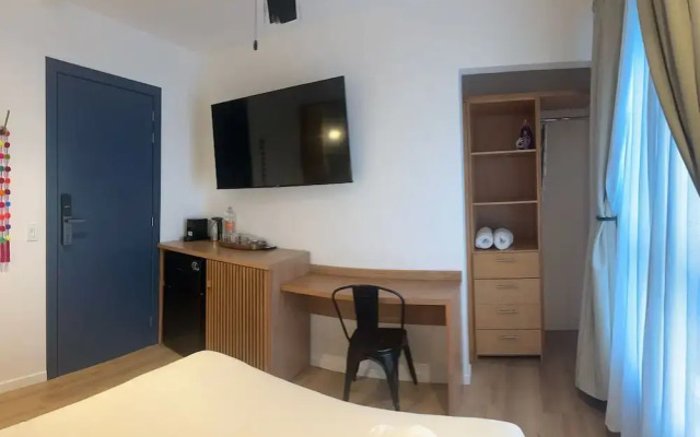 Bright & sweet unit in middle Polanco