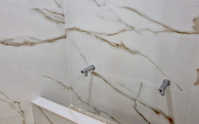 Velvet Hostel Business