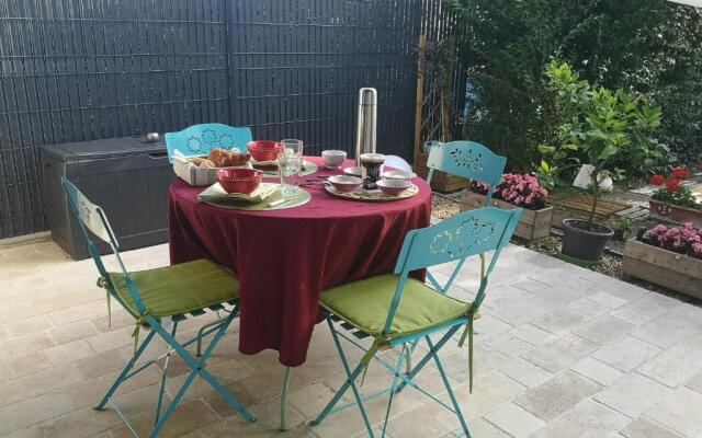 Les Eléphants Bleus