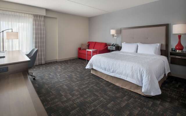 Hampton Inn Boston - Logan Airport