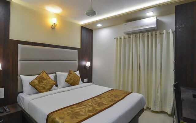 OYO 4186 Hotel Oyster