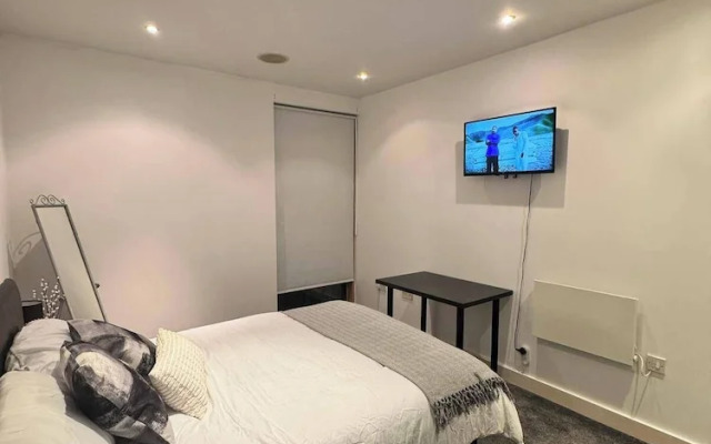 2 Bedrooms - Sleeps 4 - Parking - Petok