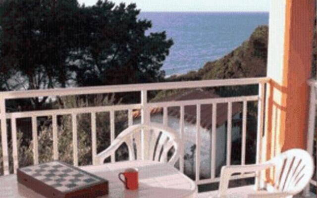 Kastro Beach Hotel