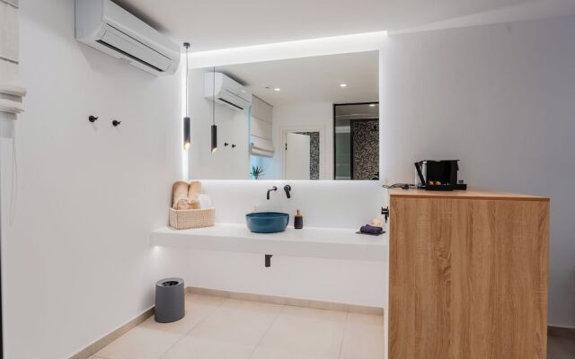 Oliving Mykonos Luxury Suites