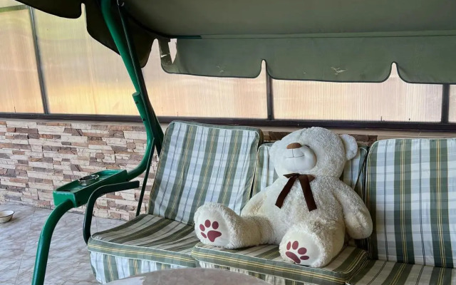 The Guest House At Henry's