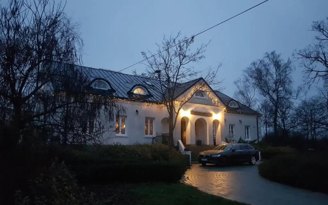 Dwór na Wichrowym Wzgórzu