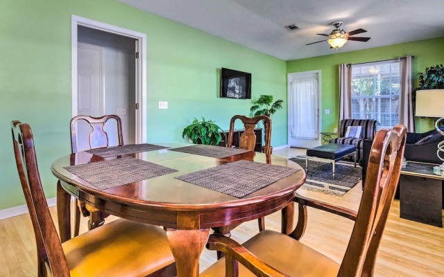 Cute Pensacola Townhome ~ 9 Mi to Downtown!