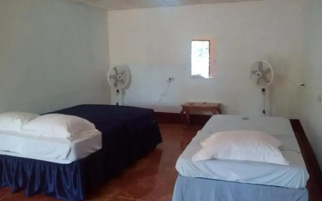 Inn Hospedaje BullShark