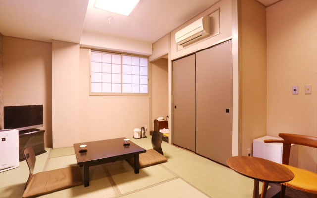 Hotel Parens Onoya