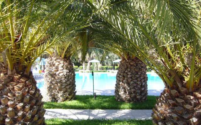 Nina Beach Hotel