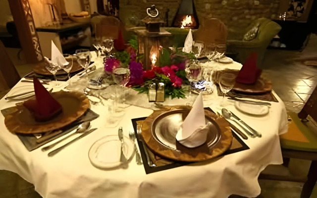 Corona Guest Farm