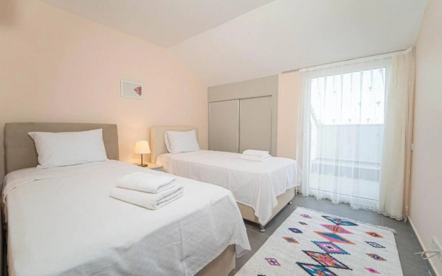 Lovely Duplex With Amazing View in Gocek