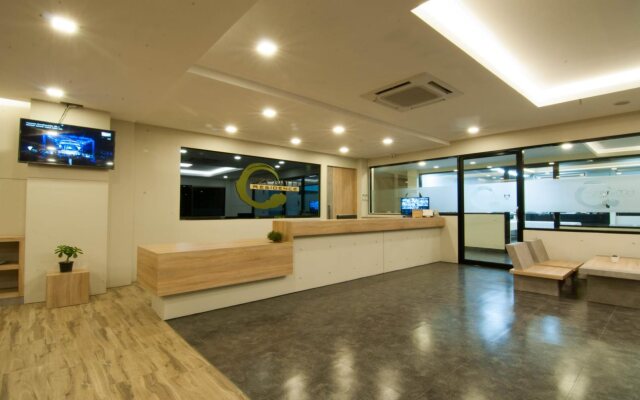 Zenith Residence Hotel