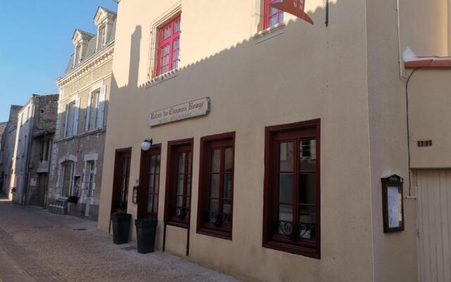 Le Relais Du Chapeau Rouge