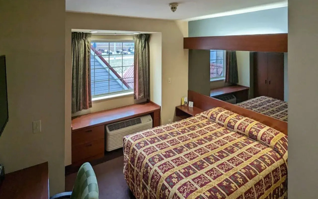 St Clair Inn and Suites