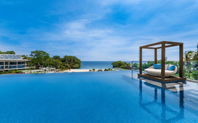 Crimson Resort & Spa Boracay