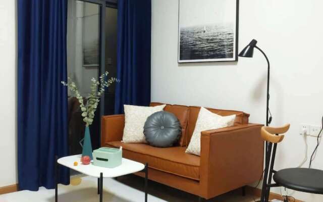 Wuhan Loving Home Apartment
