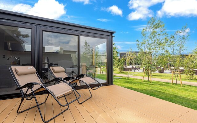 AWAUMI Fujikawaguchiko Resort