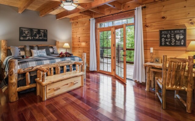 Grand Mountain Getaway 8 Bedroom Home by Redawning