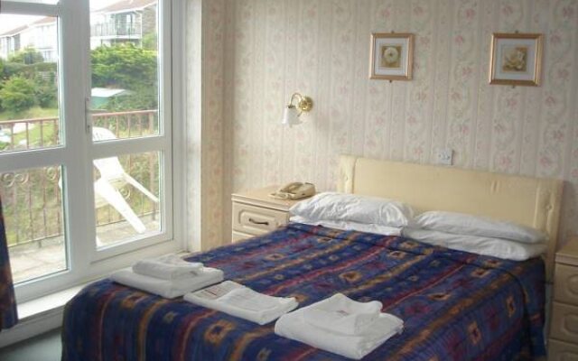 Royal Hotel