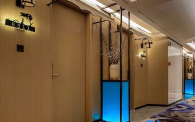 Pinmo Hotel (Zhengzhou Longzihu Subway Station Store)