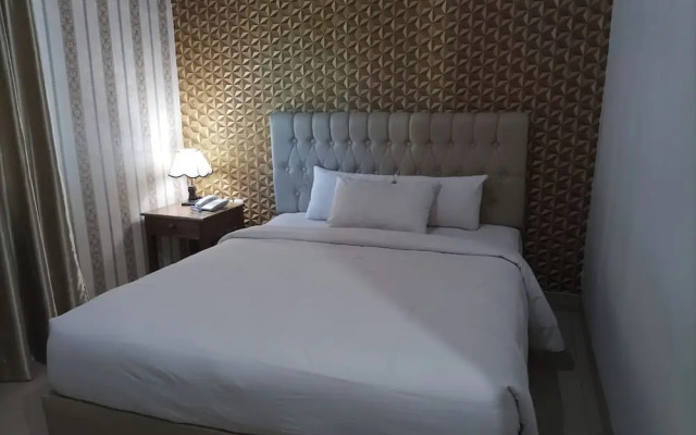 Robbani Edotel Liwa Syariah