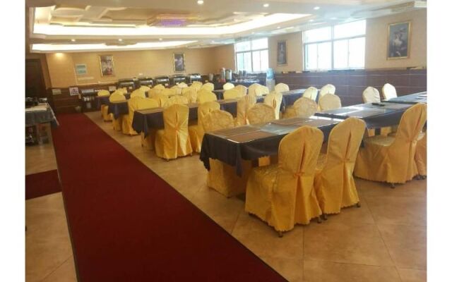 Vienna Hotel ( Shenzhen Fuyong Bridge Branch)